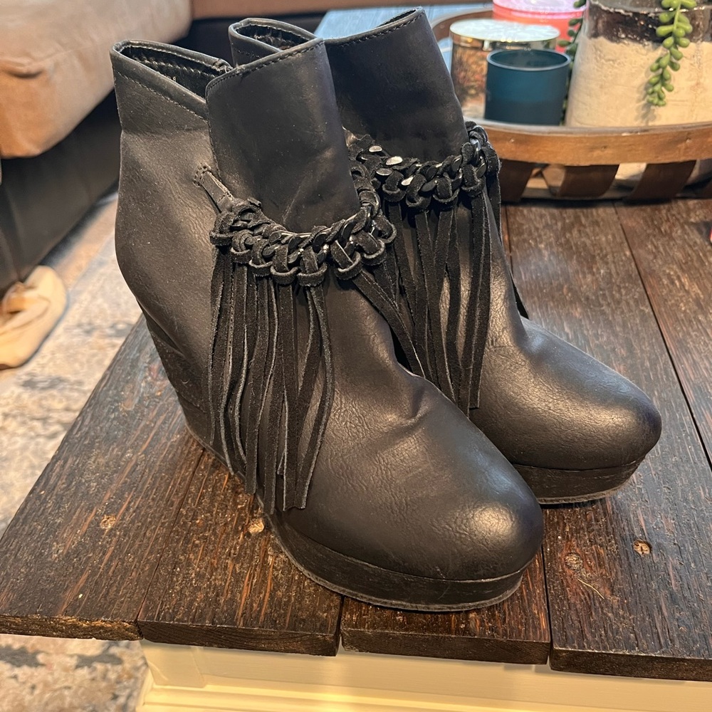 Sbicca vintage fringe boots used